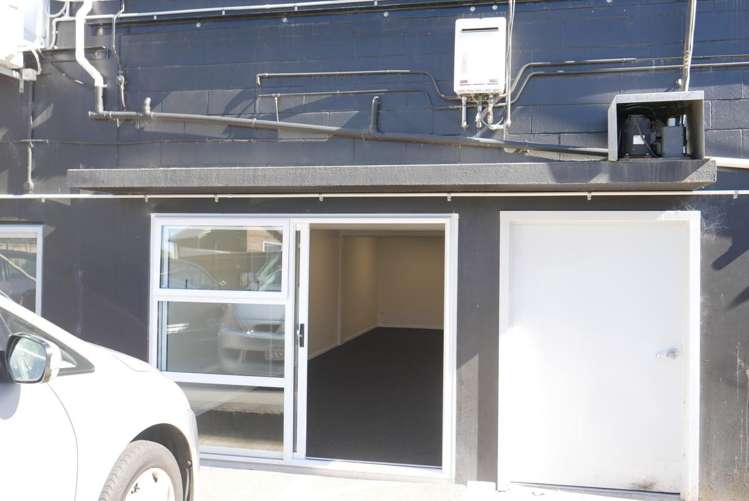 Studio 2, 346 Rosetta Road Raumati Beach_1