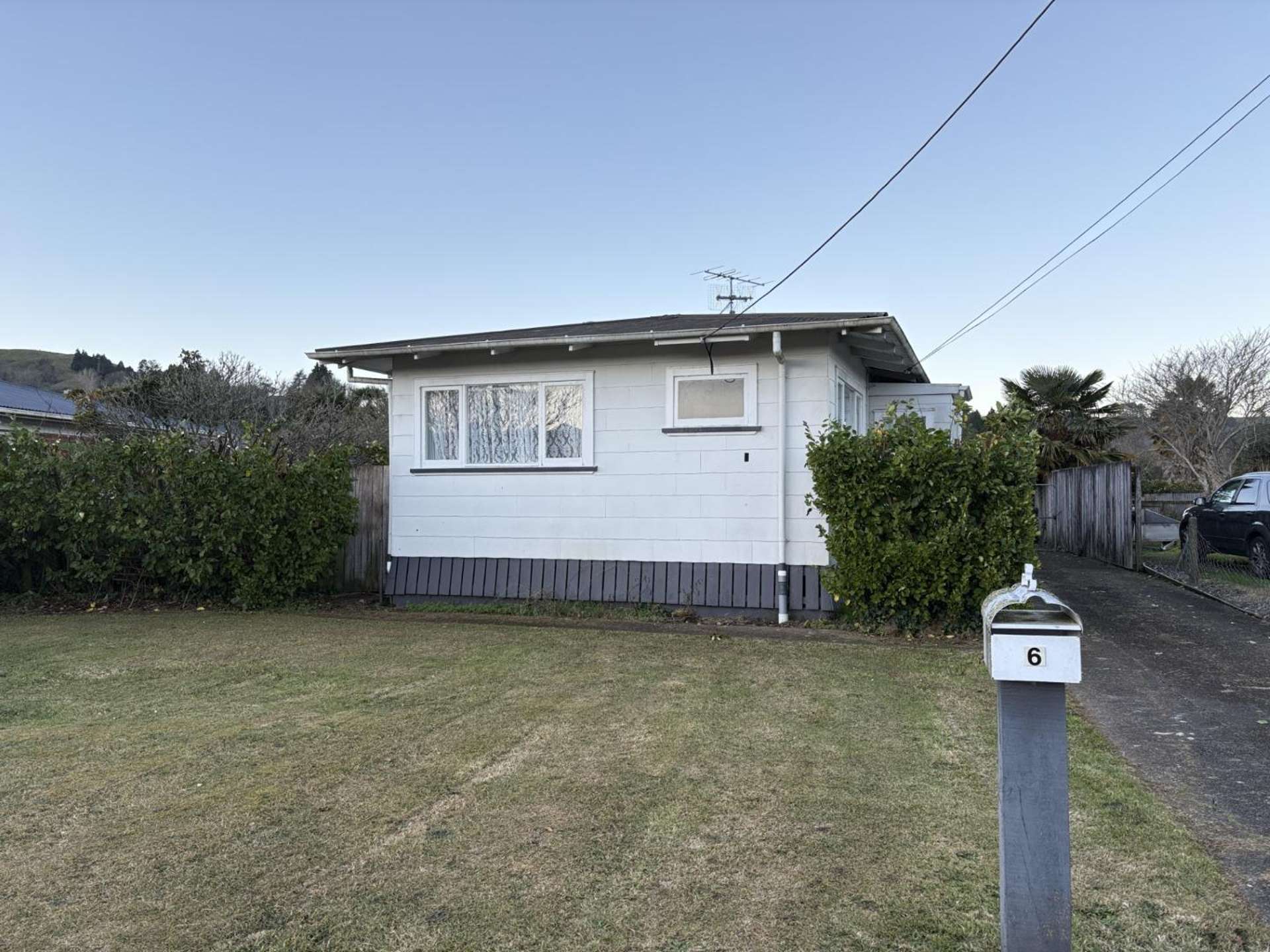 6 Kiwi Street 11464_0