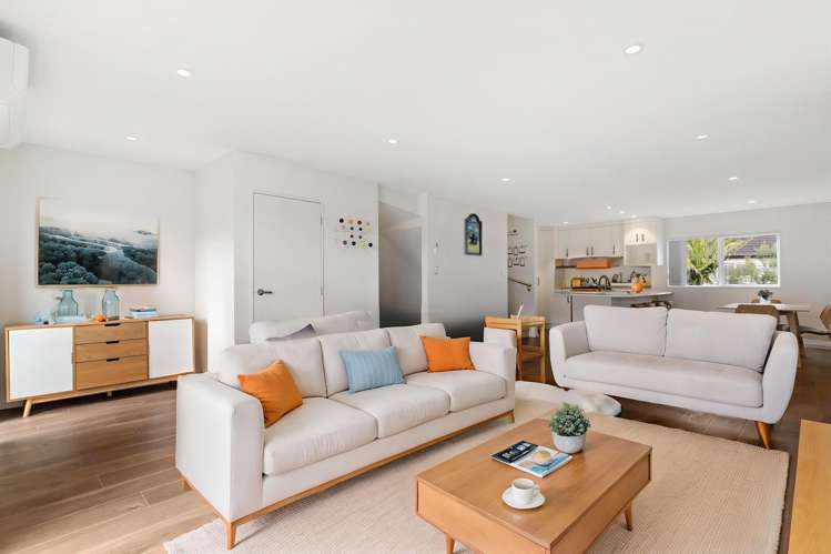 73 Bordeaux Parade Te Atatu South_7