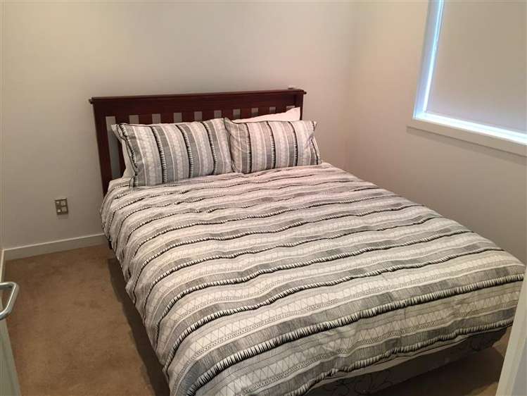 C406/14 West Quay 10777_7