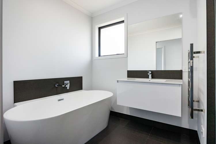 54 Sardinia Grove Fitzherbert_14