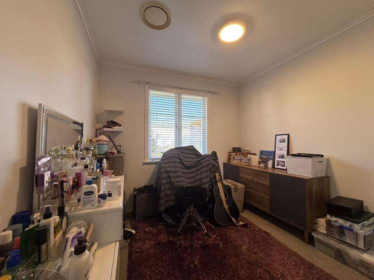 120 Vodanovich Road Te Atatu South_16