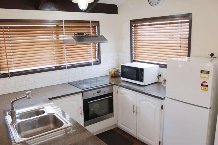 2/127 Maich Road Manurewa_5