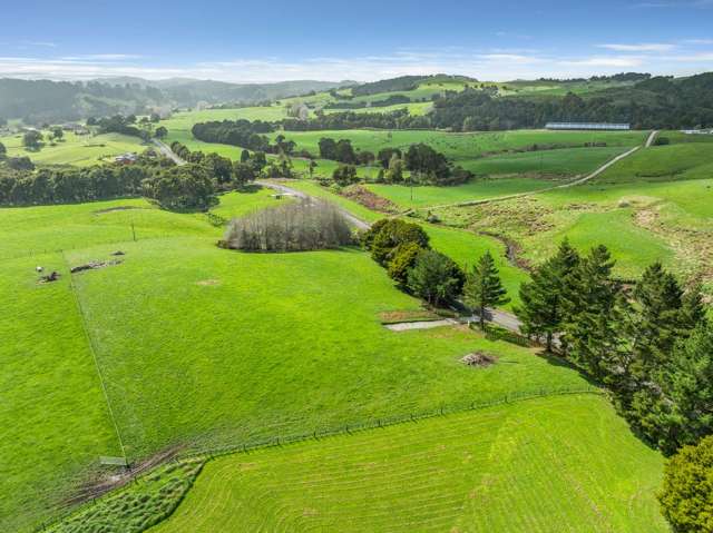 Rural Lifestyle, Sweeping Views!