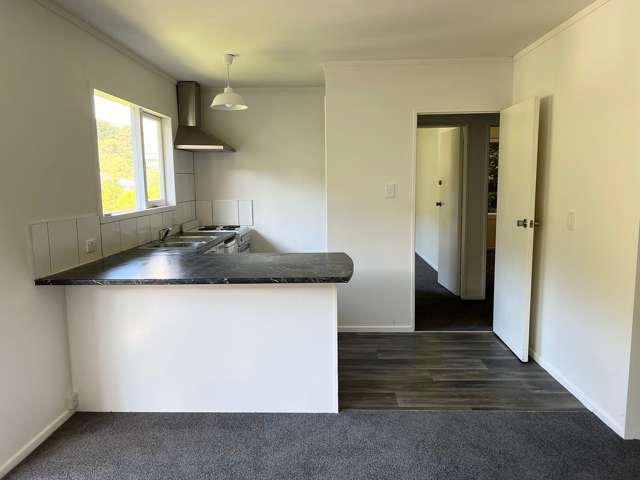 Entire Bottom Unit in Quiet Karori
