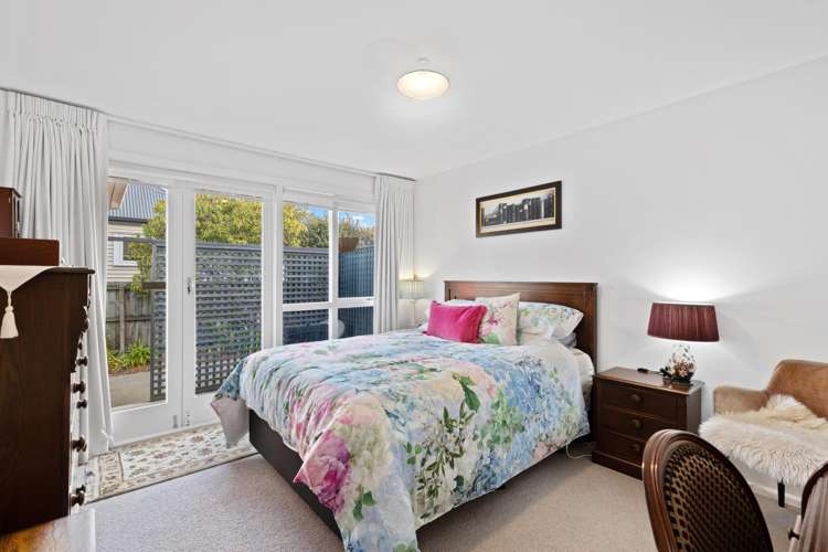 2/36 Office Road Merivale_6