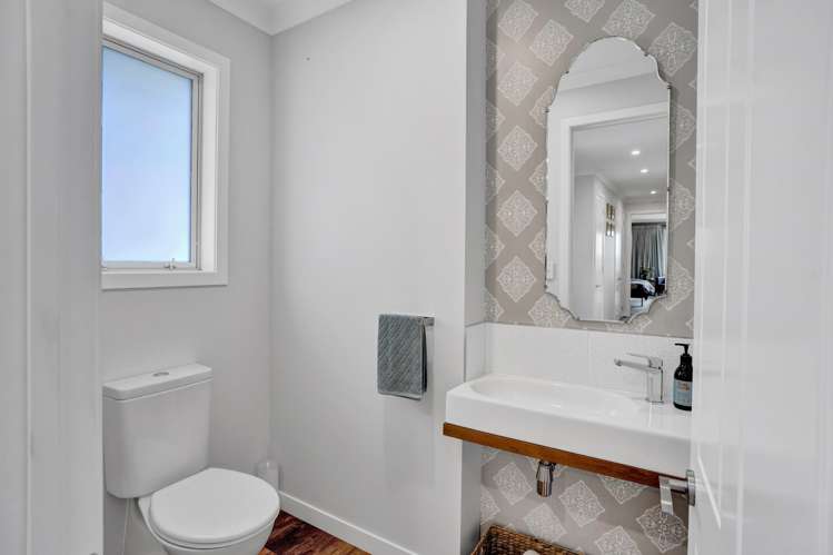 32B Bird Road Stratford_26