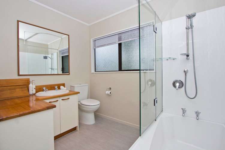 42 Redvers Drive Belmont_9