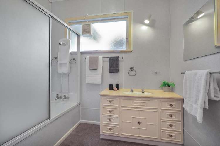 17 Kaka Street Piopio_20