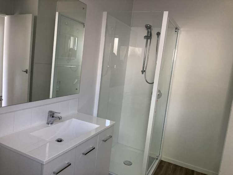 2/4 O'Neill Street 1055_7