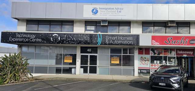 Trade/Storage Friendly Retail +Warehouse for lease