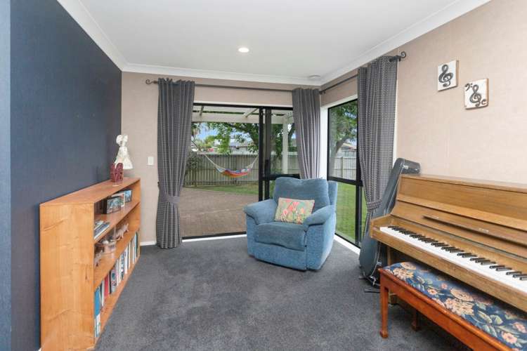 4 Trossach Place Wattle Downs_11