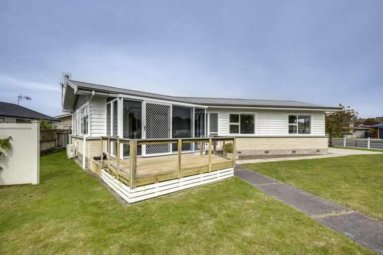 4 Upham Crescent_1