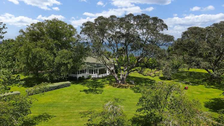 44 and 46 Takinga Street Mourea_5