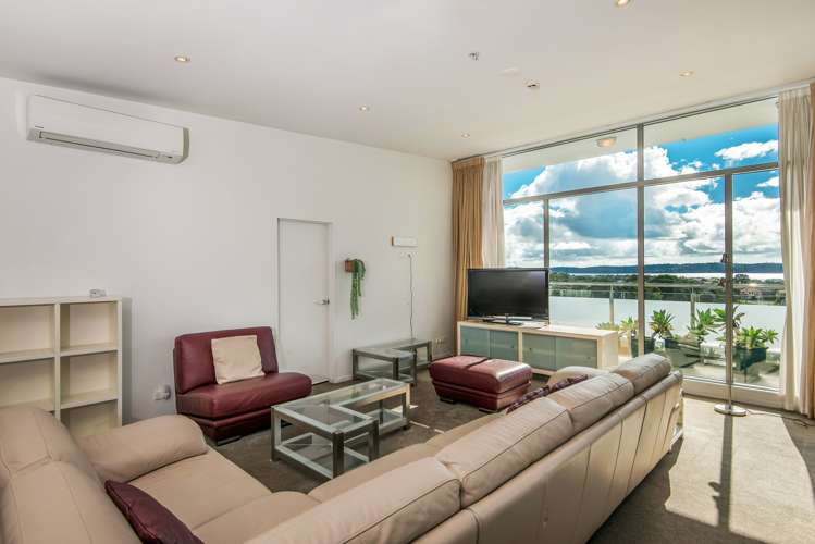 5e/84 Gunner Drive Te Atatu Peninsula_16