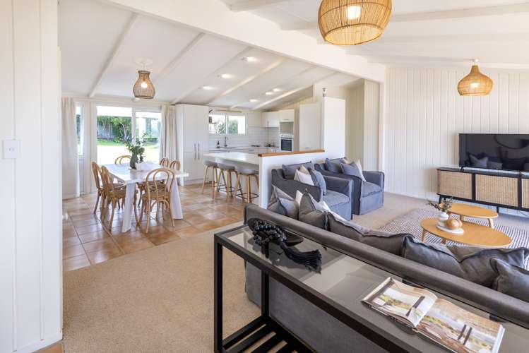 14 Mcmillan Place Mellons Bay_12