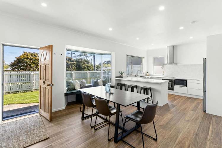 13 Burns Street Westown_7