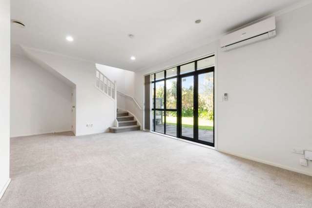 86/1 Ambrico Place New Lynn_2