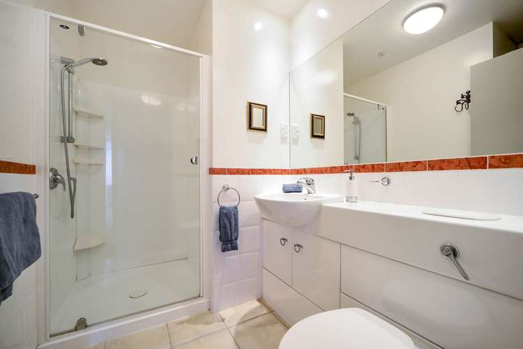 6a/14 Waterloo Quadrant Auckland Central_17