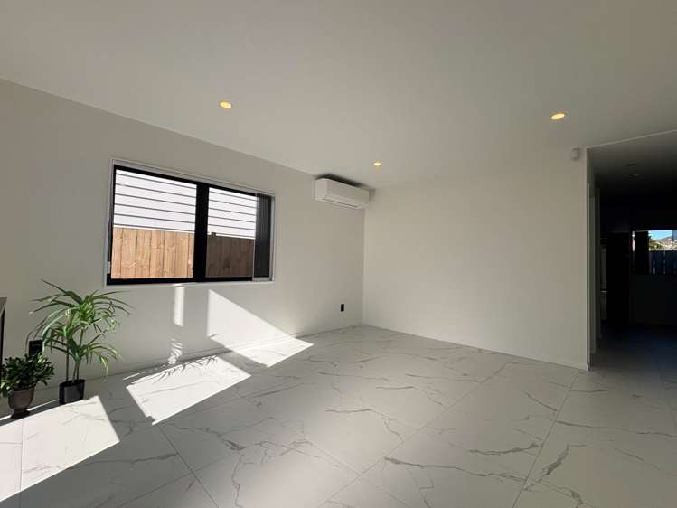 21C Borrowdace Avenue Botany Downs_1