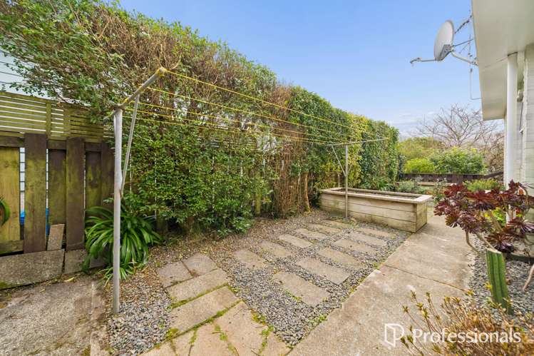 7A Lincoln Grove Wainuiomata_16