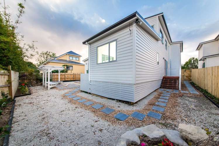 18 Lorraine Avenue Mount Albert_3