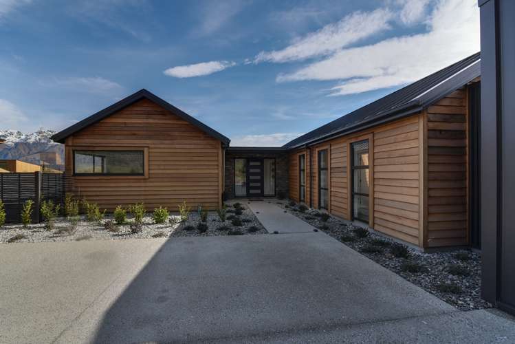 33 Mckellar Drive Jacks Point_23