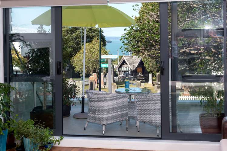 2/5 Cook Street Howick_16