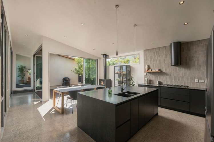 28 Highgrove Drive Grandview Heights_5