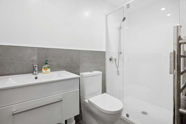 154 Easther Crescent Kew_16