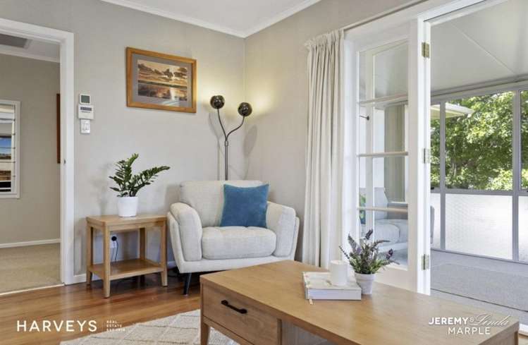 120 Vodanovich Road Te Atatu South_3