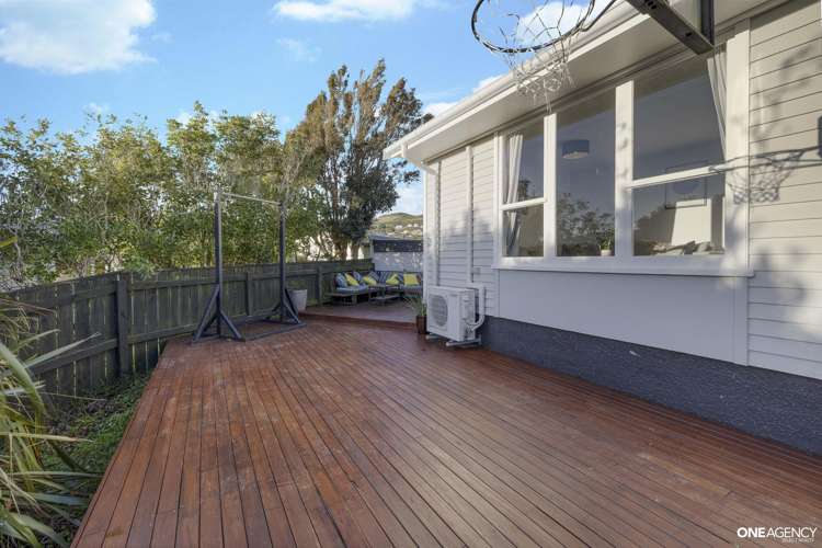 22 Bartlett Grove Tawa_21