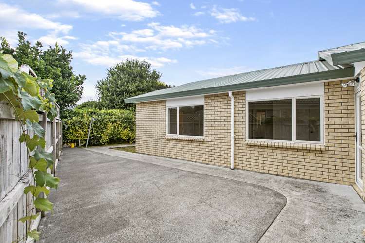 2 Edinburgh Avenue Rosehill_13