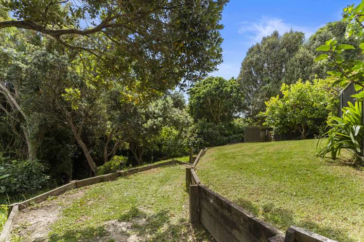 16 Toomer Place Beachlands_24