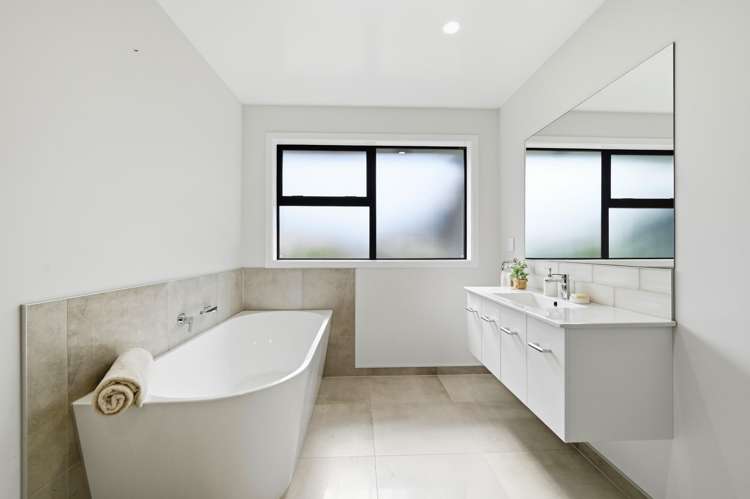 58 Carroll Place Owhata_18