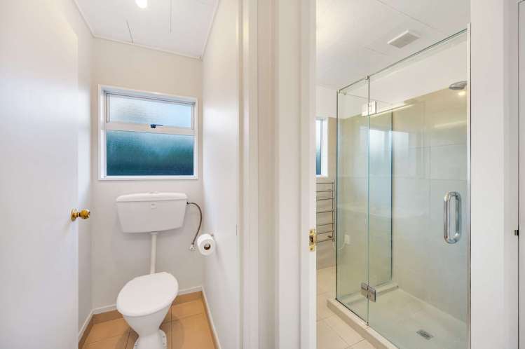 552 Kennedy Road Greenmeadows_10