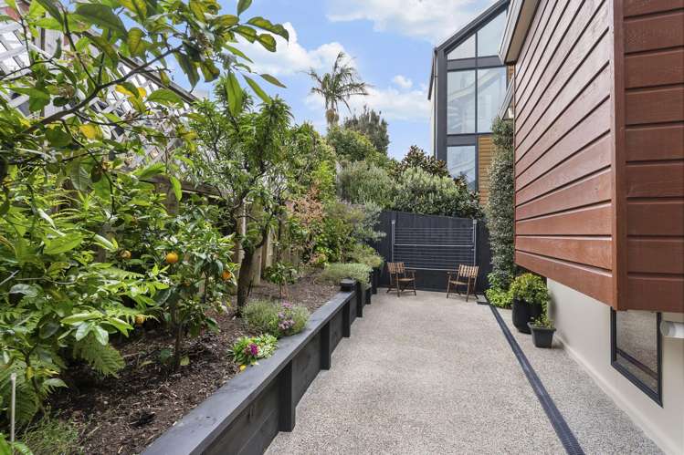 2/56 Potter Avenue Northcote_11