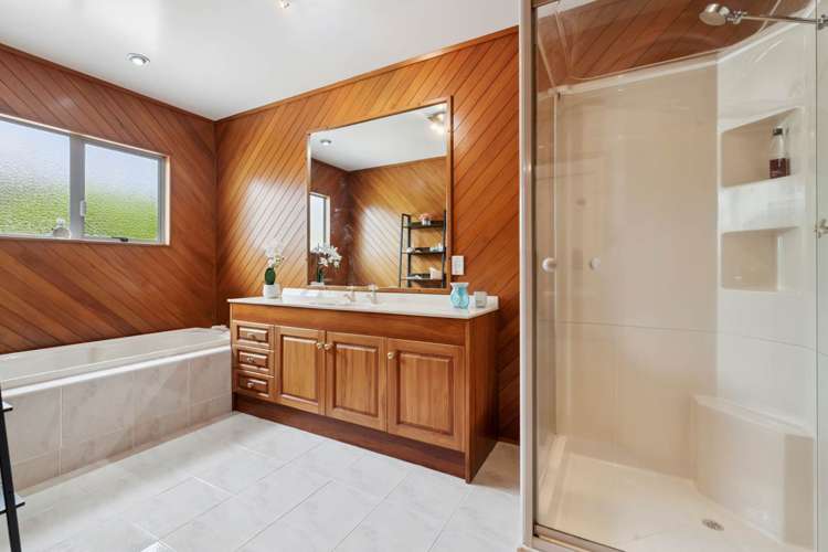 32 Kuripaka Crescent The Gardens_16