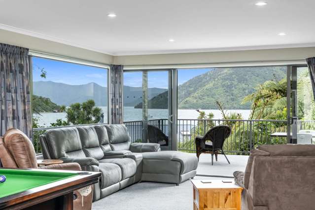 Enjoy the Marlborough Sounds for Christmas