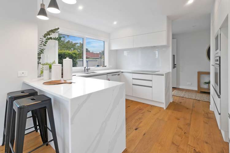 18 Tui Street Point Chevalier_7