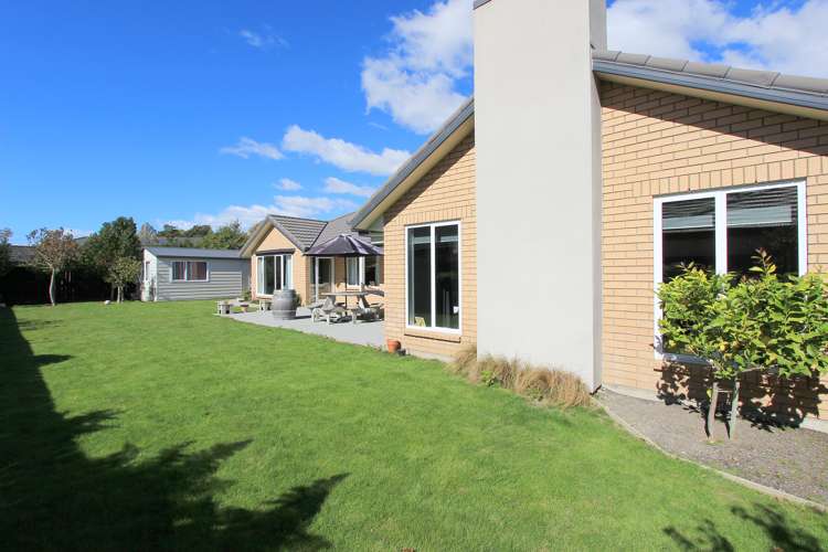 5 Kensington Place Springlands_0