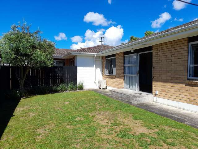 Nice 2 Bedroom Unit in Sandringham