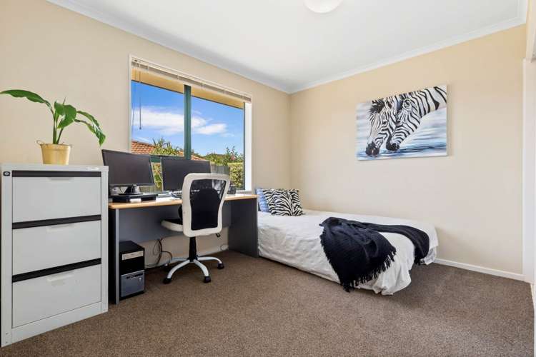 9 Castlehill Court Wattle Downs_15