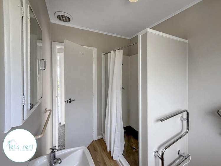7/207 St Johns Road 1788_9