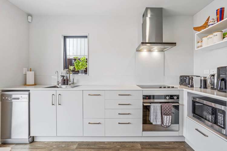 6 Jean Alma Lane Wattle Downs_4