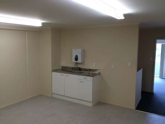 Unit 2/80 Adams Drive Pukekohe_4
