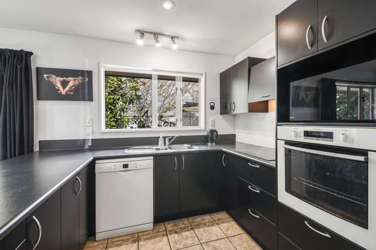 2/74 Russley Road Russley_5