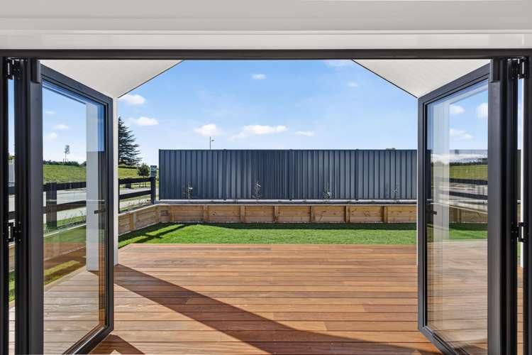 8 Annie Aranui Drive Poraiti_11
