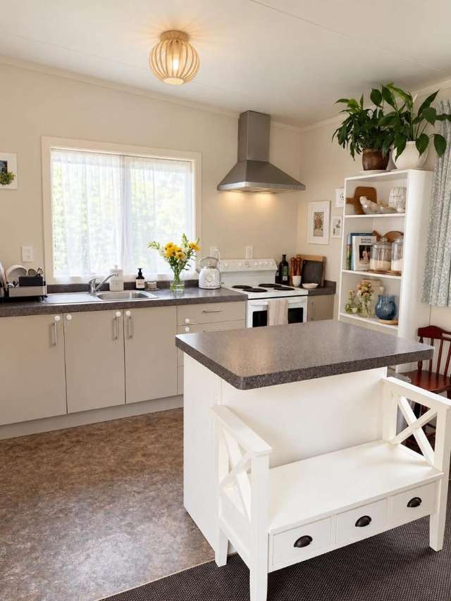 76A Fairfield Road 10458_1