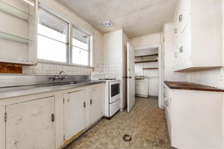 27 Astley Avenue New Lynn_5